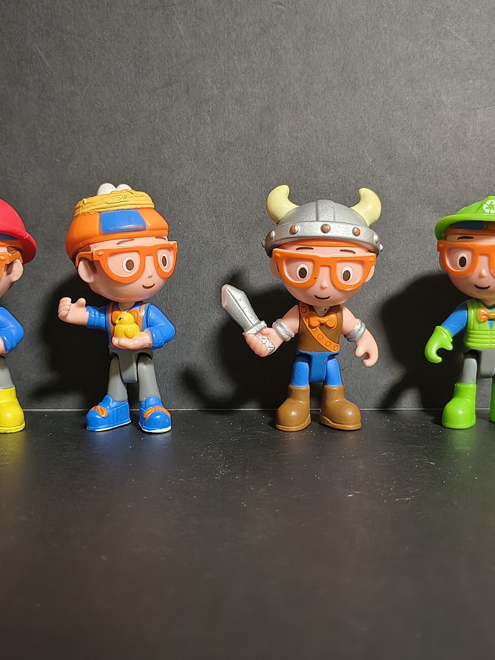 4 BLIPPI 3" Action FIGURES - Blue Shirt Kitten Ducks Recycling Man